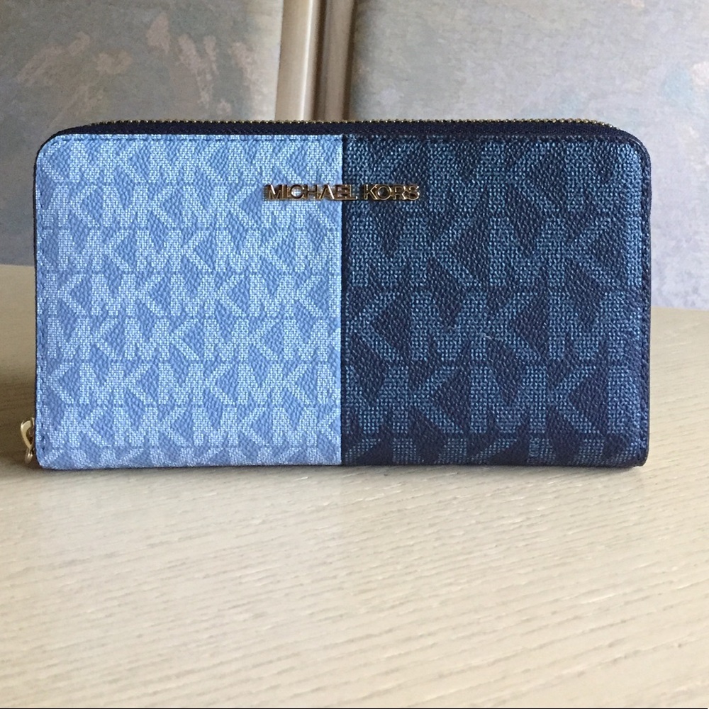 Michael Kors Jet Set Chambray Multi Wallet - Picture 2 of 9